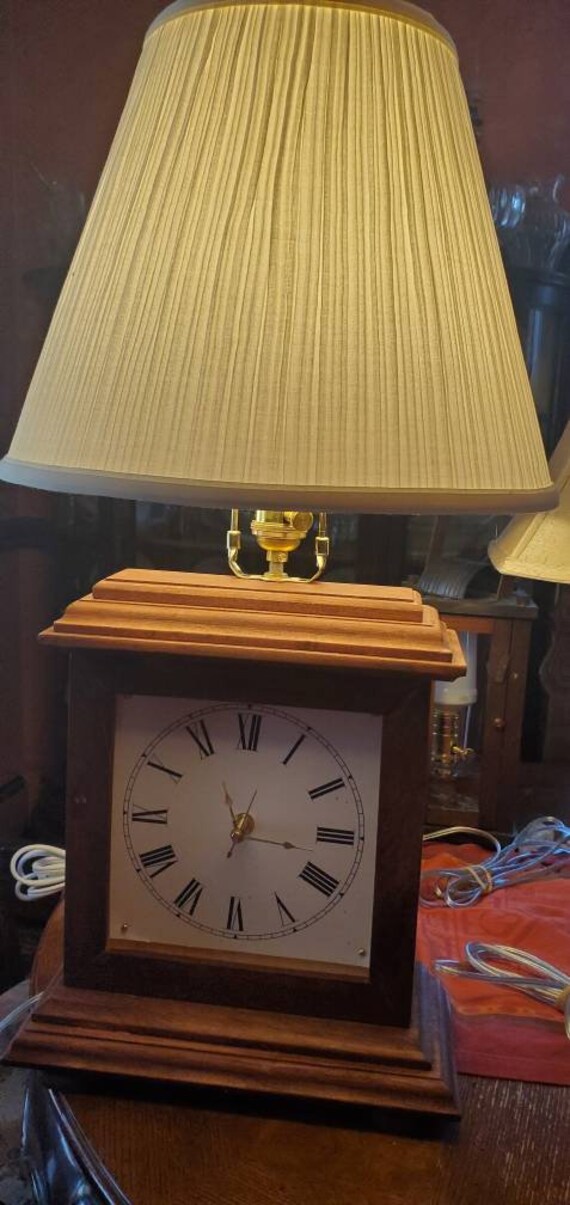 Clock cheap lamp vintage
