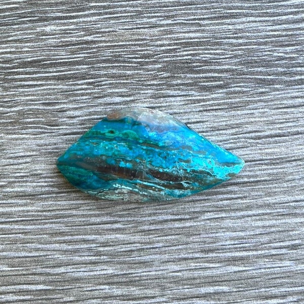 Arizona Blue Chrysocolla, 45x22x6.8mm, shoulder bezel 3.4mm