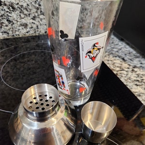 Cocktail shaker per la serata di poker