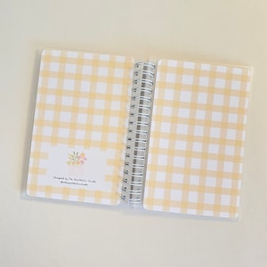 Livro de armazenamento de adesivos Yellow Grid: álbum de coleção de adesivos reutilizáveis