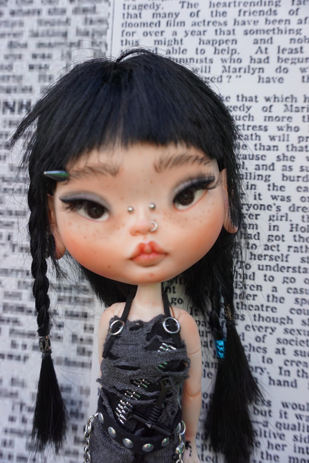 artdoll buffet ミニチュア　Blythe artdoll buffet ミニチュア Blythe （Asian Blythe doll）