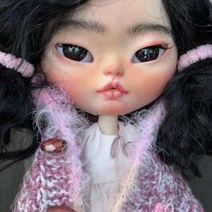 OOAK Custom Blythe Doll – Hand‑Carved Face, Mohair hair, Realistic Eyechips, Art Doll for Collectorsl, sculpted eyes, Freya image 9