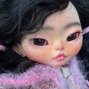 OOAK Custom Blythe Doll – Hand‑Carved Face, Mohair hair, Realistic Eyechips, Art Doll for Collectorsl, sculpted eyes, Freya image 13