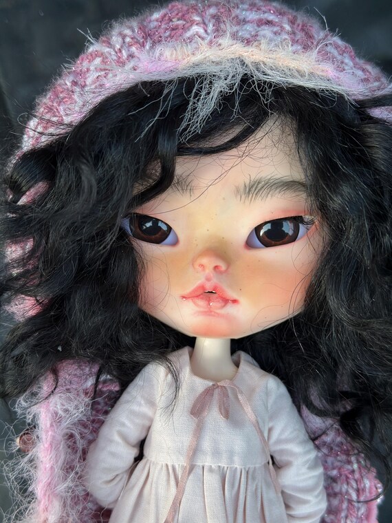 Custom Blythe Doll: natural Mohair Hair, ooak, Blythe dolls , OOAK “Freya”