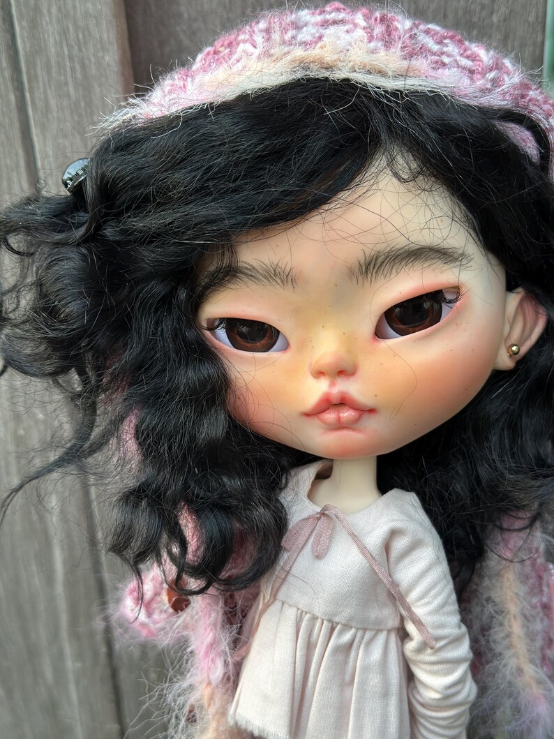 OOAK Custom Blythe Doll – Hand‑Carved Face, Mohair hair, Realistic Eyechips, Art Doll for Collectorsl, sculpted eyes, Freya image 16