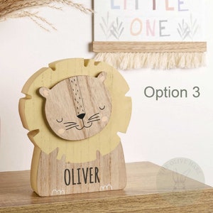 Tirelire Lion en bois personnalisée pour enfant - Prénom personnalisé gravé