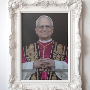 Papa Leão XIV (2025) – Impressão Histórica do Retrato do Vaticano | Arte Mural Católica | Papa Recém-Eleito