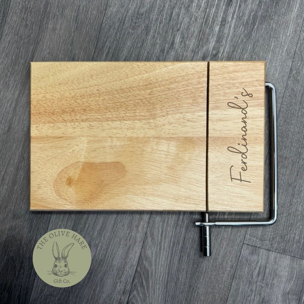Personalisiertes Käse-Draht-Schneidebrett - Premium Holz - Einzigartiges Geschenk für Käseliebhaber - Personalisieren Sie mit jedem Namen oder jeder Nachricht.