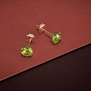 9ct Yellow Gold Birthstone Stud Earrings for Women Girls August Olive Green Coloured Cubic Zirconia Peridot. 5mm *5mm