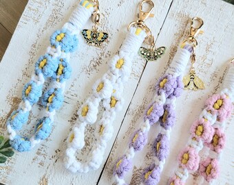 Macrame Flower Keychain with Butterfly Charm: Boho Chic Accessories.