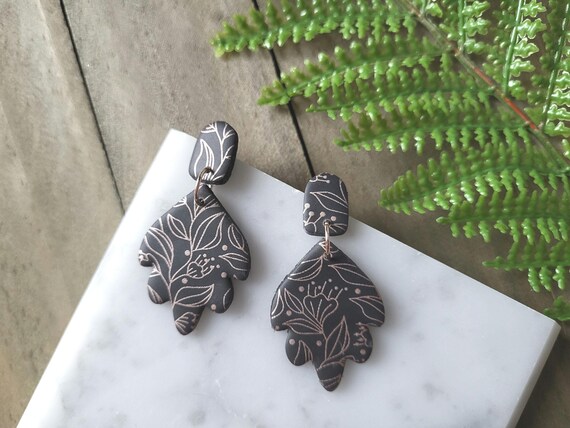 Black Dangle Earrings.