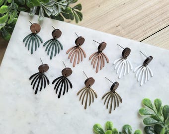 Minimalist Metal Dangle Earrings: Boho Chic Wood Studs.