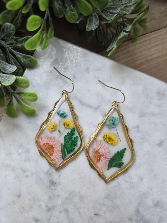 Pressed Flowers Teardrop Earrings, Real Dried flowers