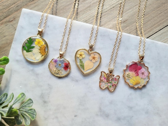 Dried Flower Pendant Necklace