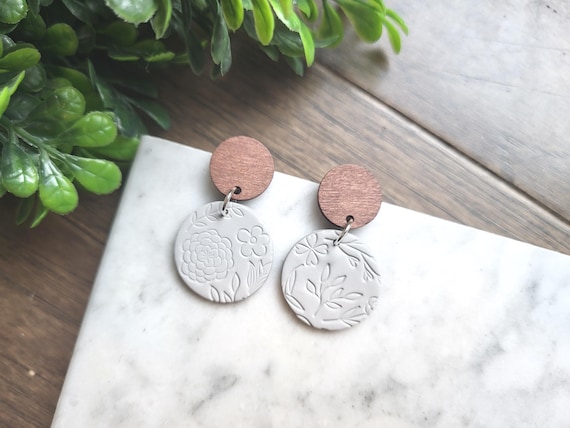 Small Grey Floral Earrings.