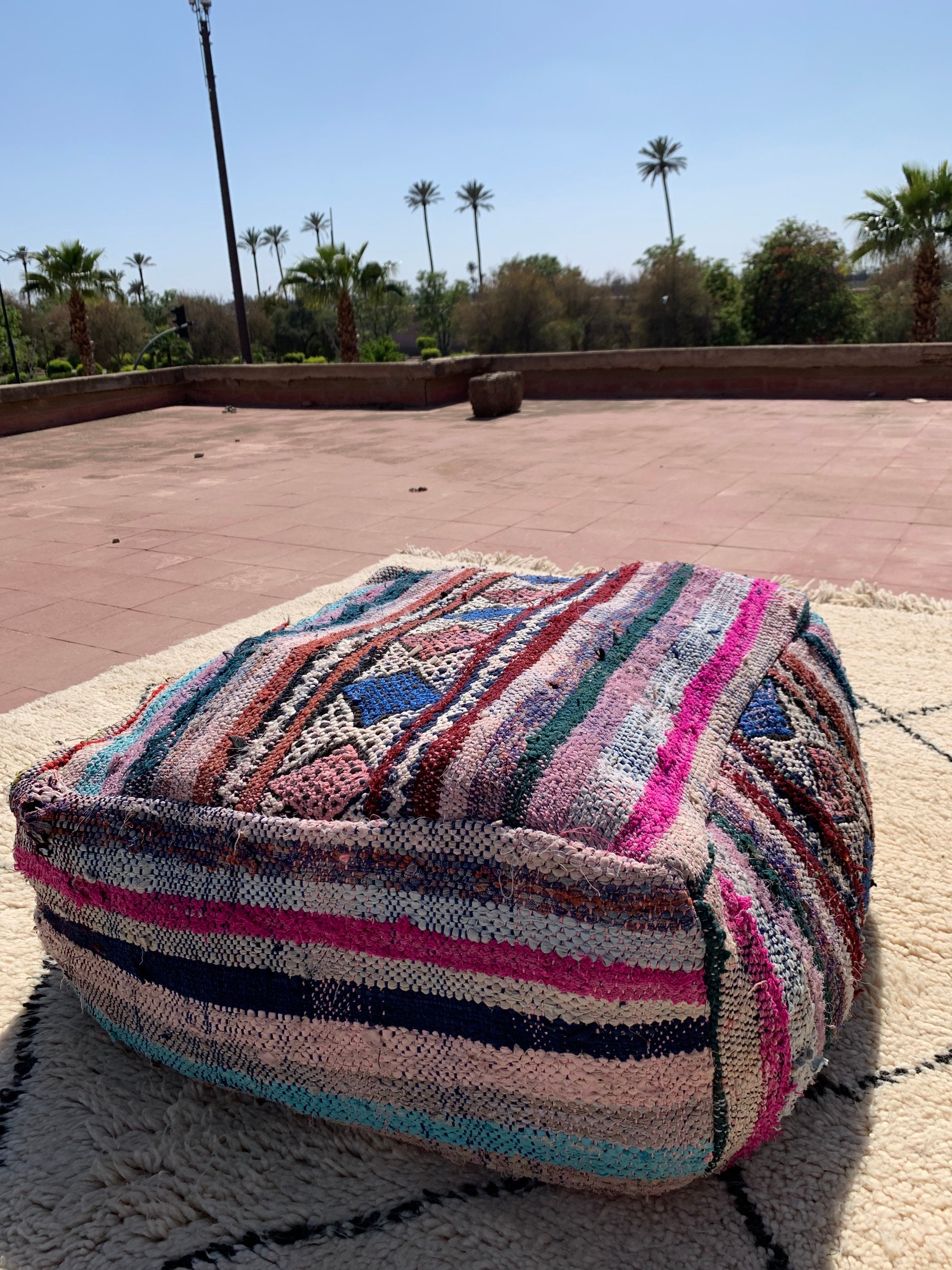 Pouf Kilim Marocain Rose et Bleu