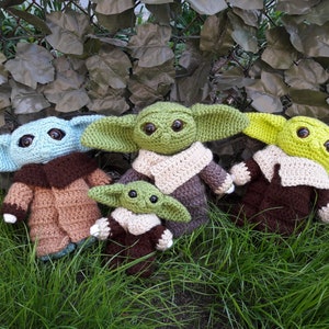 Crochet Baby Yoda PDF Pattern Amigurumi image 2