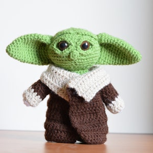 Crochet Baby Yoda PDF Pattern Amigurumi image 1