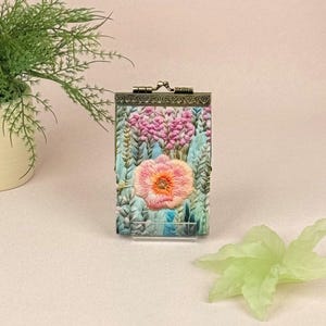 Porta-cartão com bloqueio RFID – Estampa floral bordada digital em algodão – Carteira fina para mulheres – Presente para ela