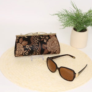 Custodia per occhiali in broccato floreale nero, chiusura a scatto cucita a mano, porta occhiali da lettura, custodia per occhiali da sole, piccola pochette, regalo per lei