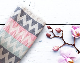 100% Cotton Aztec Pattern, Turkish Peshtemal Double face Bath Towel, Ultra Soft Beach Towel, 70" x 35" Zigzag Mint