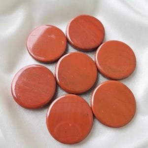 Natürlicher roter Jaspis-Cabochon, runder, münzförmiger, kalibrierter Edelstein