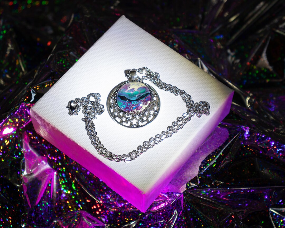 Divide Fluid Art Necklace Trippy Art Rave Jewelry Mica Etsy.de