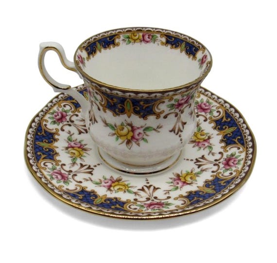 Queens KENILWORTH Floral Tea Cup Set With Gold Accents Vintage-US