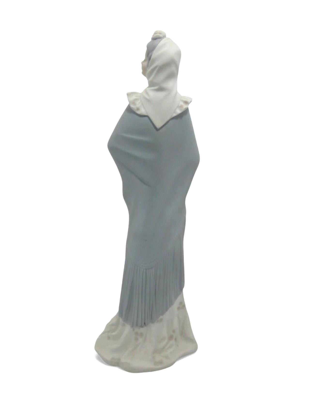 NAO by Lladro Woman With Fan Porcelain Figurine From Spain Vintage