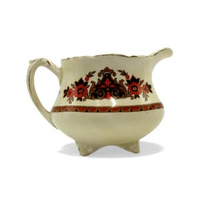 Vintage Wedgwood And Co England CREAMER PITCHER met bloemmotief geschulpte rand