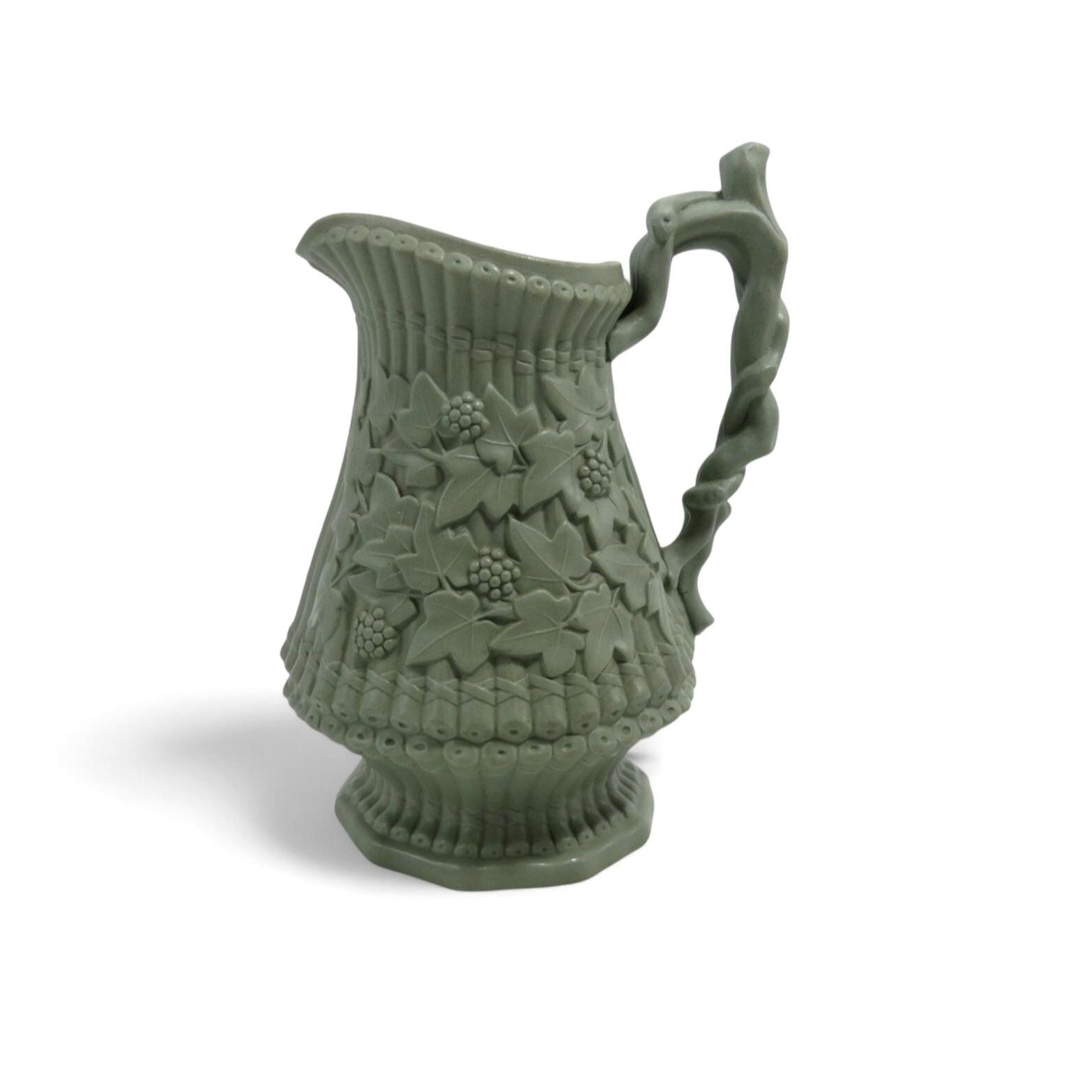 アンティーク　イギリス　シュクリエ　William Smith & Co. Antique Ridgway Abington Stoneware Berry & Ivy Jug C1849 Damaged