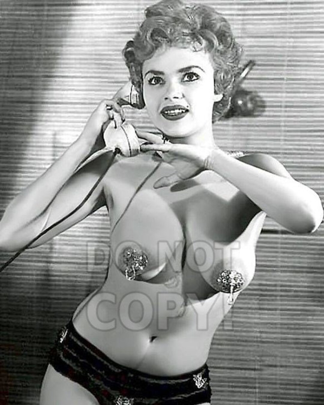 8x10 photo Honey Bee pretty sexy 1950s-1960s burlesque queen