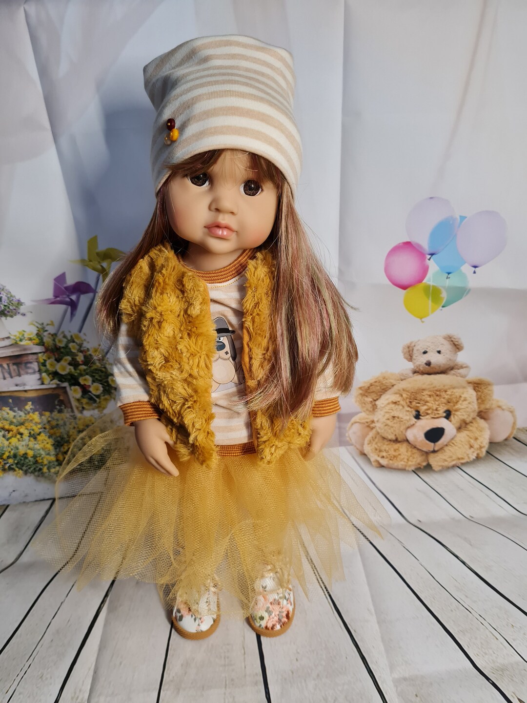Götz Little Kidz To Dress 2311033 Bambola 36 Cm Con Capelli Castani E Occhi Castani - Set 6 Pezzi Con Pigiama E Pantofole