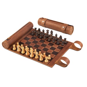 Melia Games Rolling Chess - Opción Imán - Lujoso tablero de ajedrez de viaje hecho del mejor cuero genuino con figuras de madera hechas a mano