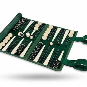 Luxus Backgammon aus Leder – Rollbares Reise-Backgammon von MELIA Games | Handgefertigtes Spiel mit Holzsteinen - Genève