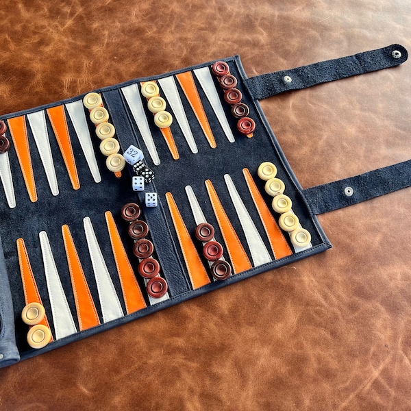 B-stock oprolbare leren backgammon - VERKEERD LOGO