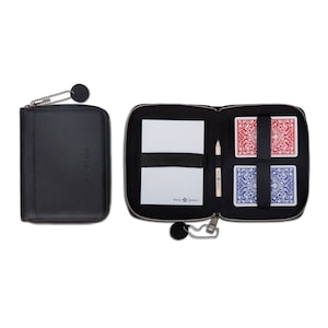 Coffret de cartes de luxe Melia Games - Étui à cartes de haute qualité en cuir fin - comprenant 2 jeux de rami, un bloc-notes et un crayon (tout noir)