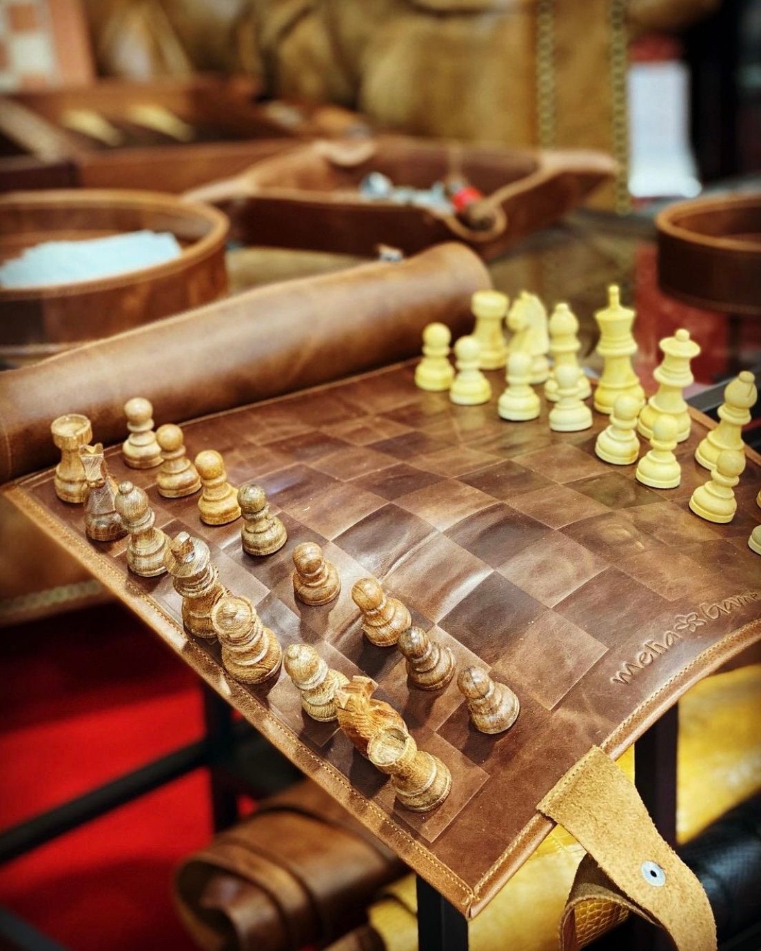 MELIA Outlet - Leather rolling chess set - Magnet option - Travel chess made of genuine leather with wooden pieces - B STOCK or remaining stock