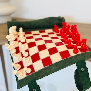 Rollable magnetic travel chess made of leather – Handcrafted chess set | Elegant chess board for on the go - Bella Italia