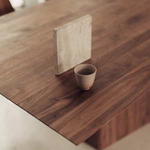 Kluskens 'ADAM' dining table in solid walnut image 4