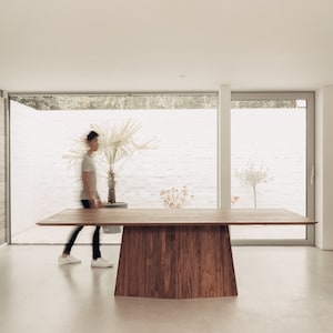 Kluskens 'ADAM' dining table in solid walnut image 1