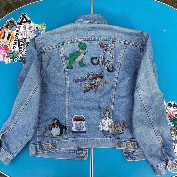 Veste en jean customisée Toy Story