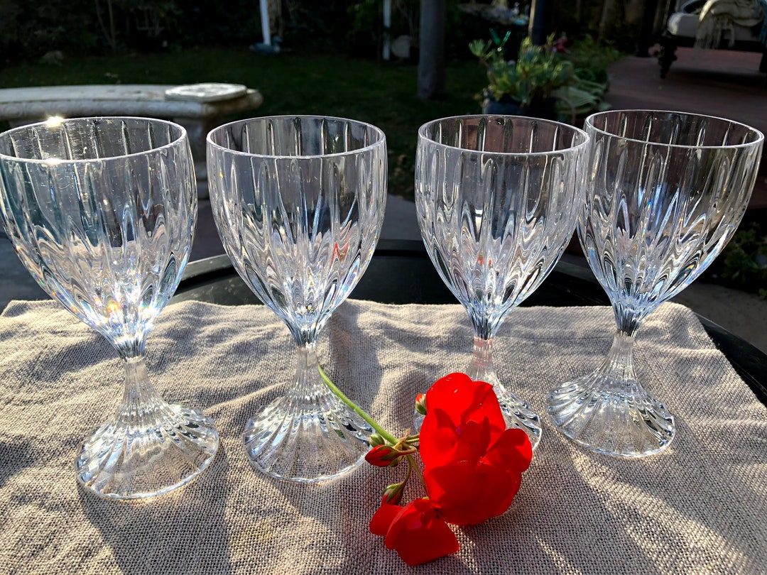 Beautiful Set of 4 Mikasa Wine Glasses, Clear Crystal Wine Goblets