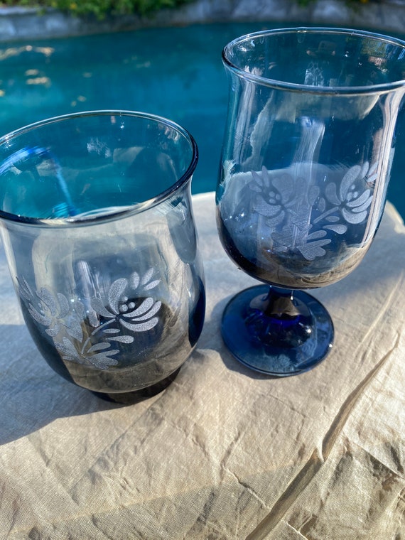 Vintage Deep Blue Stemmed Drinking Glass Vintage Deep Blue Stemmed Drinking Glass