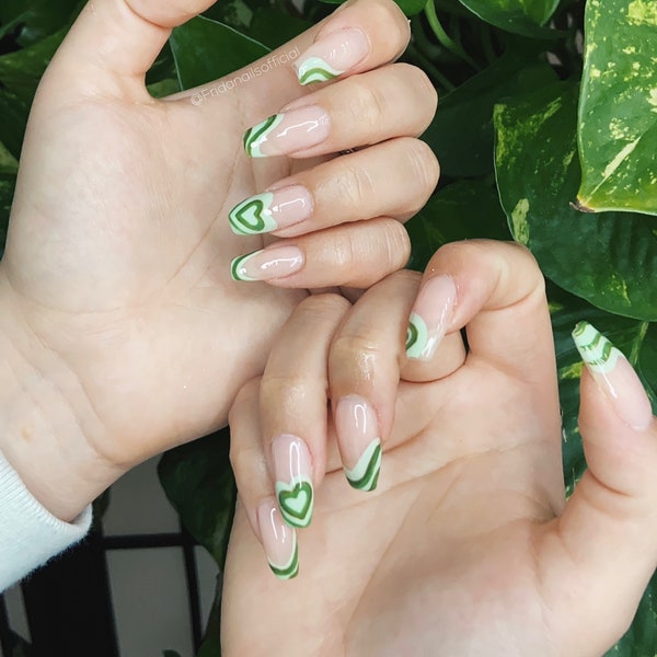 Wavy Design. Abstract nail design . Press On Nails. Round Nails. Custom Designs. Hand Painted Pressons . Cute Nails. Green nails