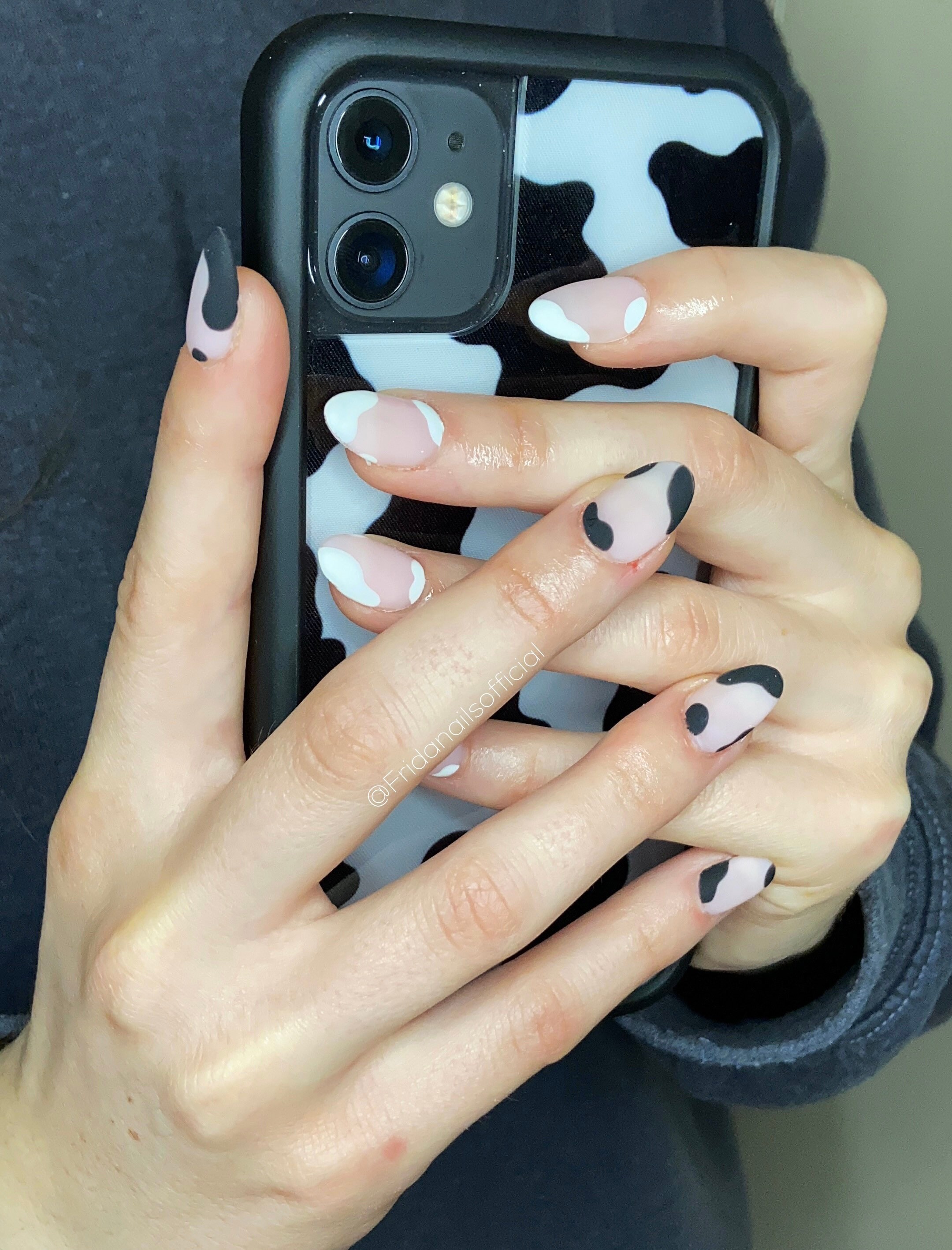 Cow Print Nails . Cute Press on Nails.round Nails. Custom - Etsy Denmark