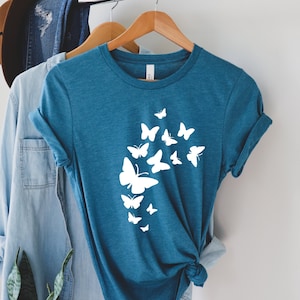 Butterfly Shirt, Monarch Shirt, Butterfly Pocket Graphic Tee, Cute Butterfly Shirt, Summer Graphic Tee, Spring Shirt, Monarch Minimalist