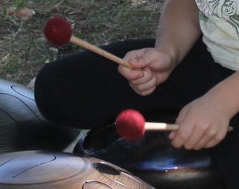 Burgundy Tongue DRUM mallets with soft balls of natural wool (felt mallet) - 2 pcs.