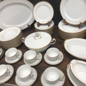 Noritake China Patricia #4982 Occupied Japan Gold Trim (55 pieces)