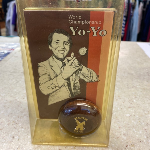 Vintage 1980s world champion Bonnie Martin custom wooden yo-yo made in Sweden